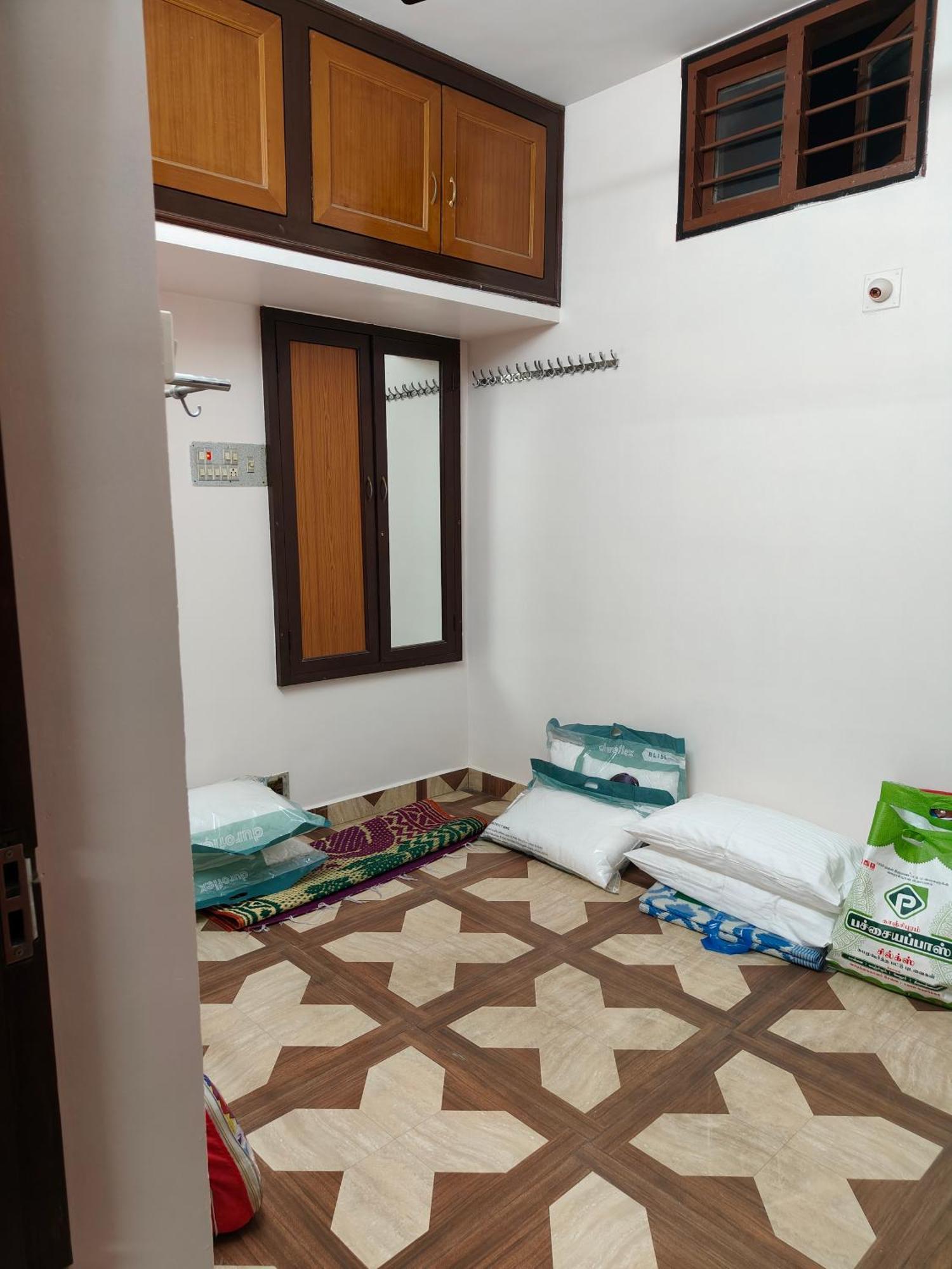 Guru Krupa Home Stay Tiruvannāmalai 外观 照片